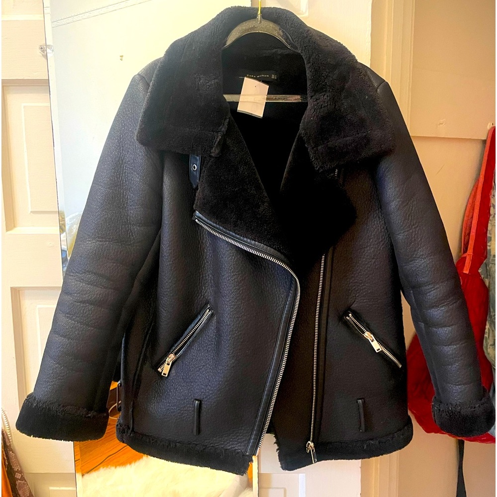 Fabulous Zara Sherpa lined jacket, cozy! medium